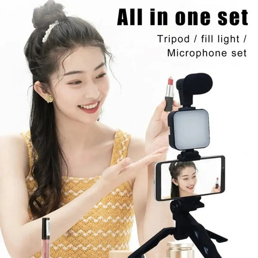 Smartphone vlogging kit with tripod, microphone and LED light – product feature image 2
