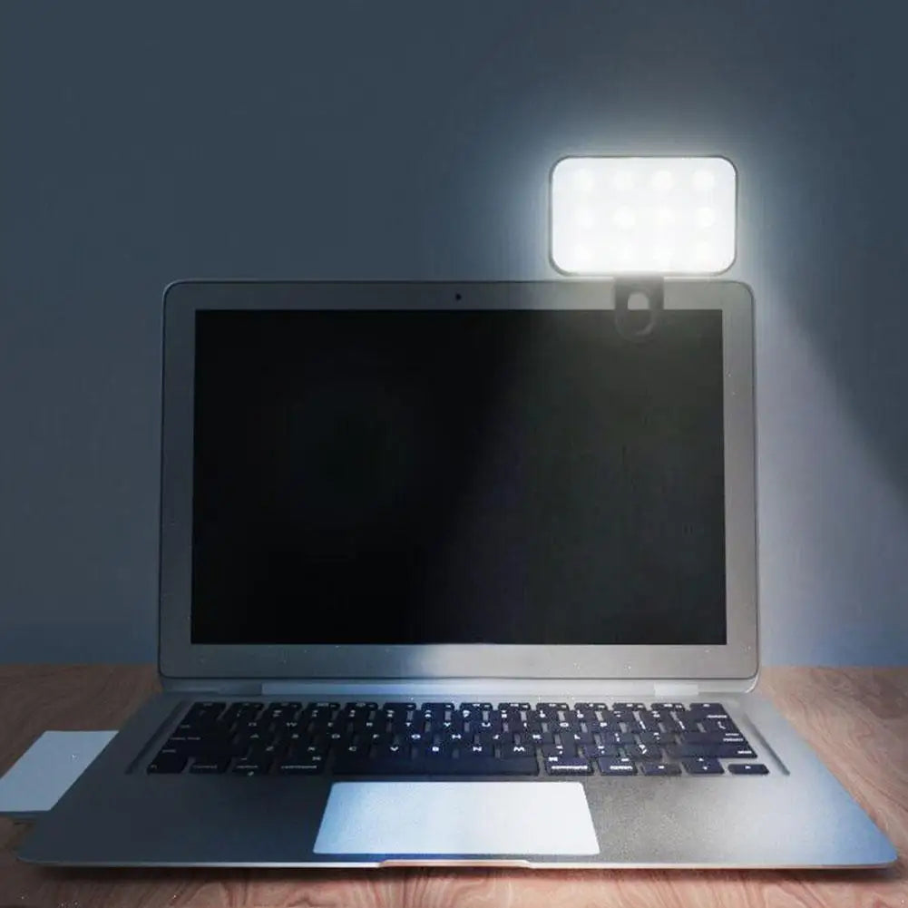 Rechargeable mini LED selfie fill light – product feature image 3